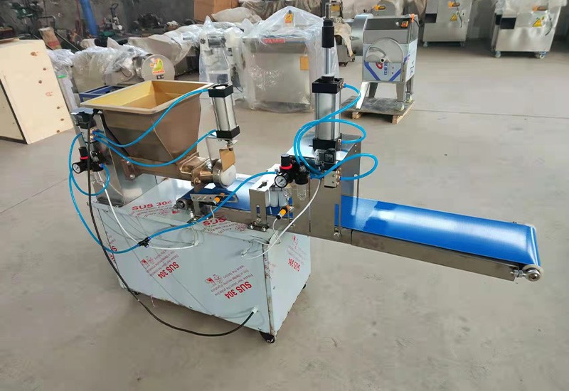 Bread Dough Divider Presser Machine 4 Bread Dough Divider Presser Machine 4